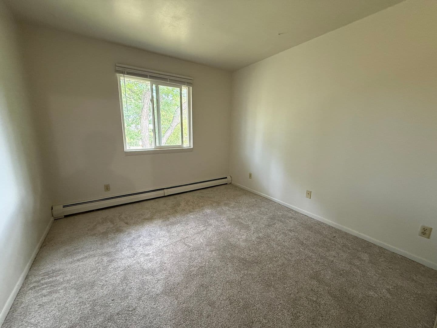 Middleton Apartment: 2114 Allen Blvd.