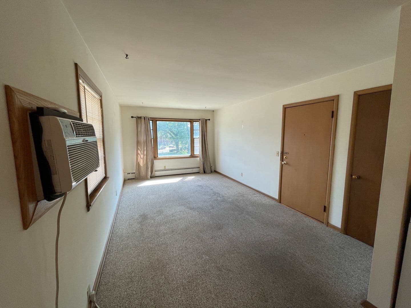 Madison Apartment: 3316 Milwaukee Street