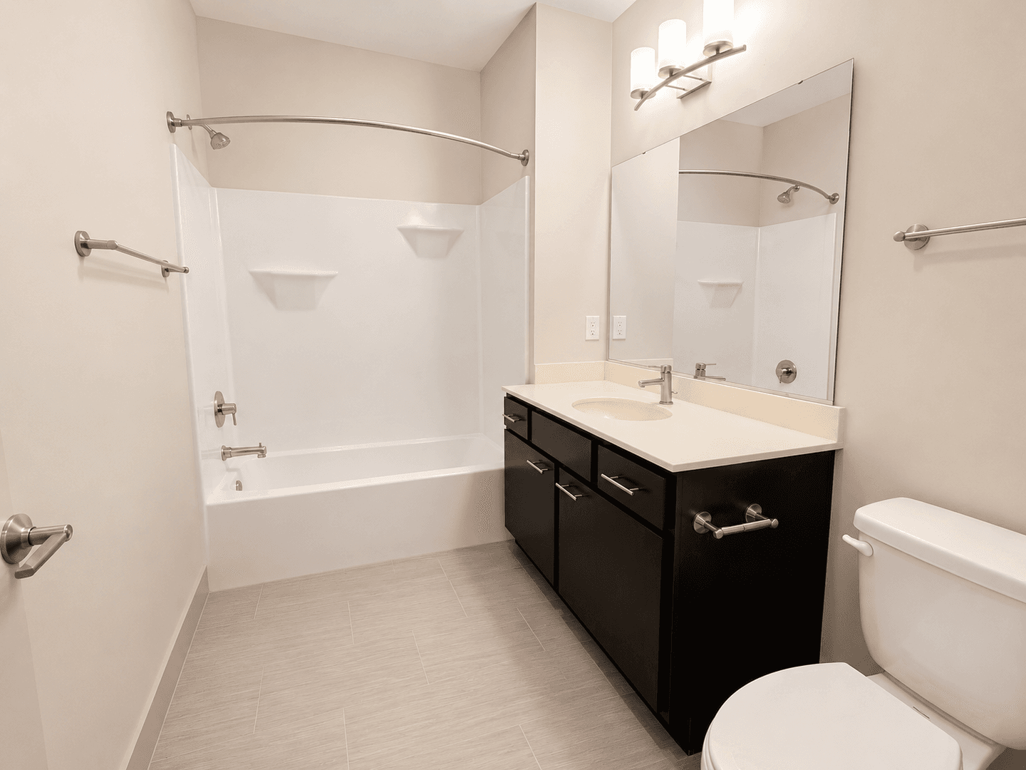 Madison Apartment: 309 S Blount st