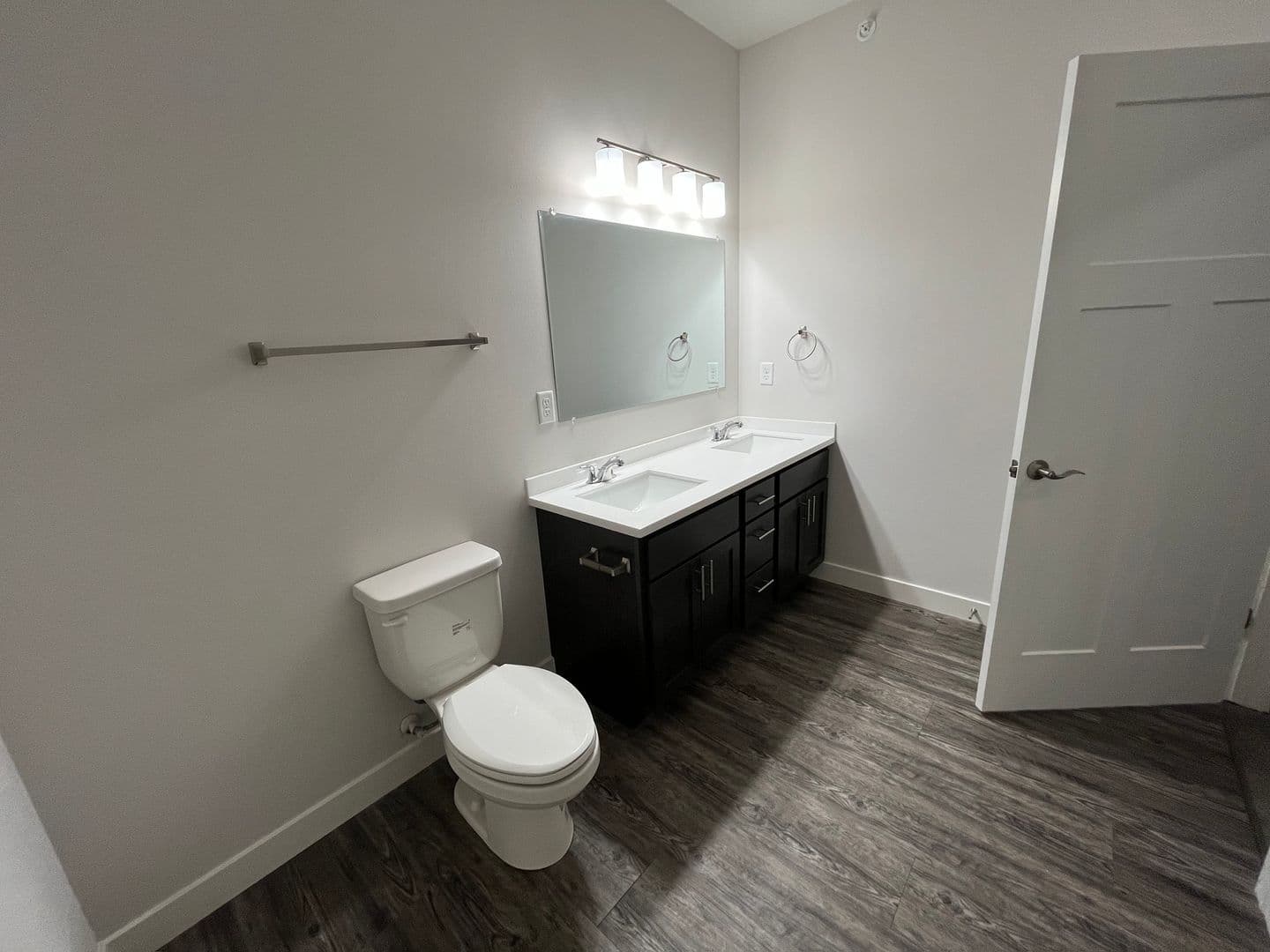 Cottage Grove Apartment: 100 W Limestone Pass