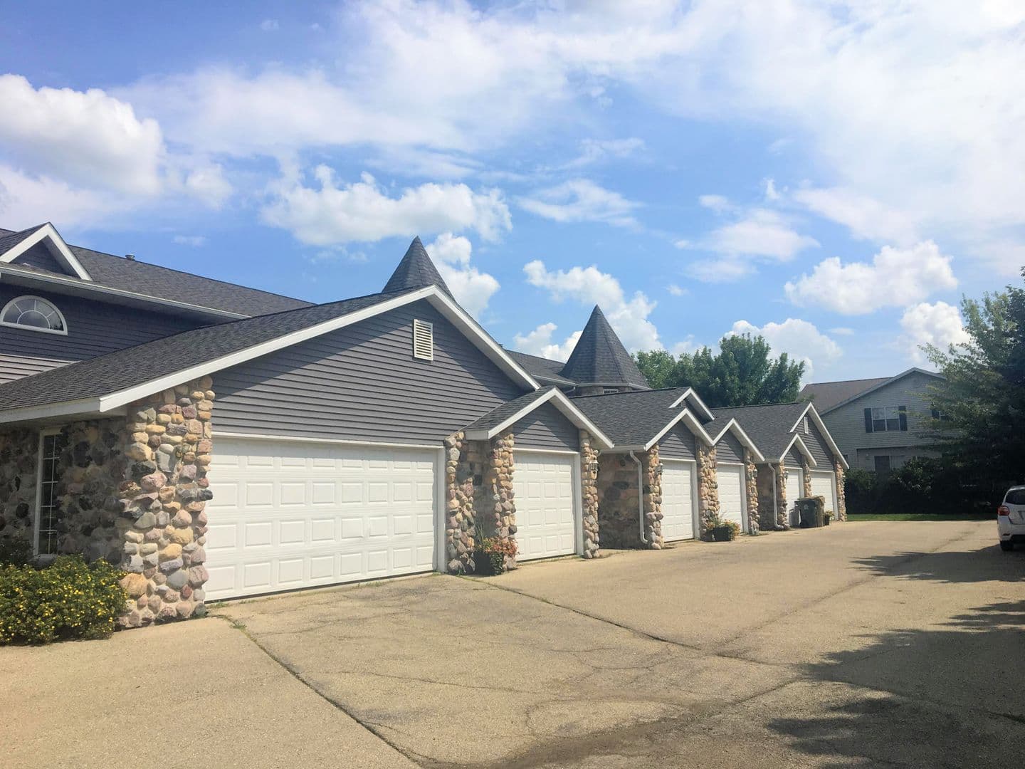 Madison Apartment: 6701-6717-6801 East Pass Road