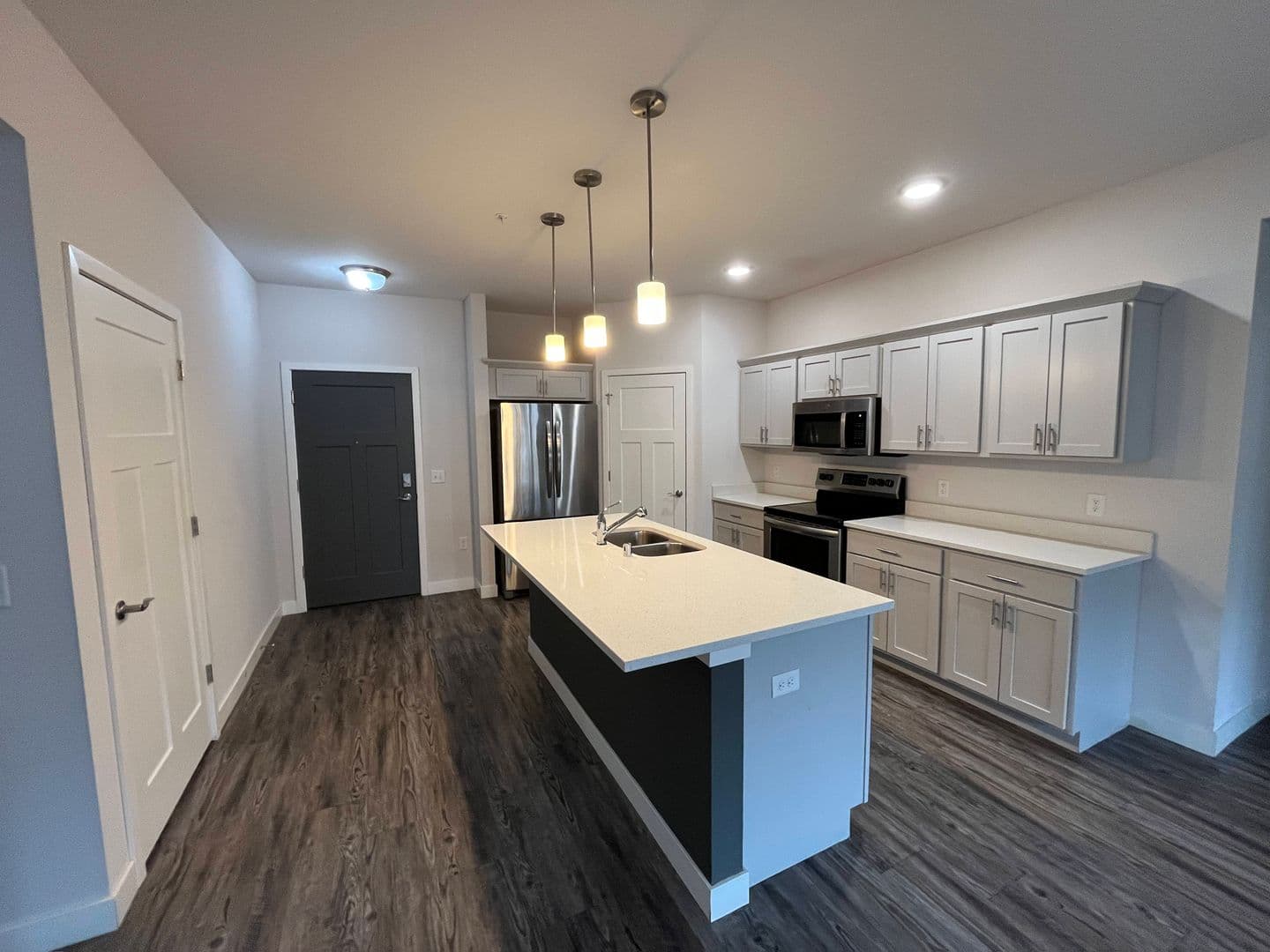 Cottage Grove Apartment: 2515 Gaston Road