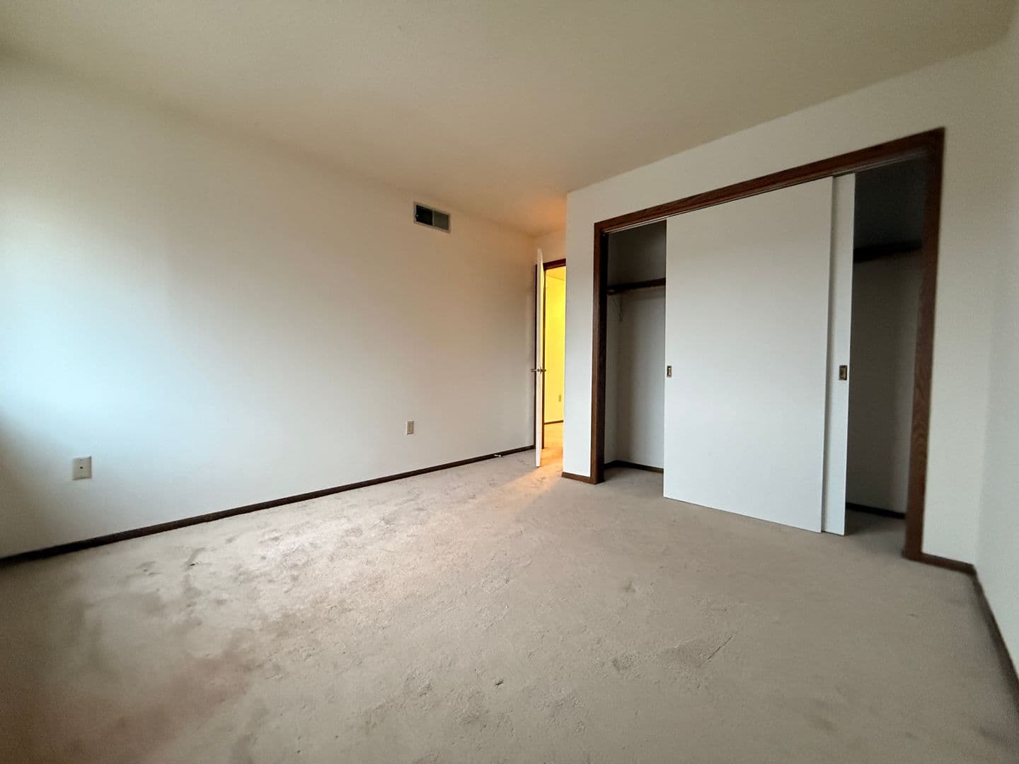 Madison Apartment: 2602-2606 Arbor Drive