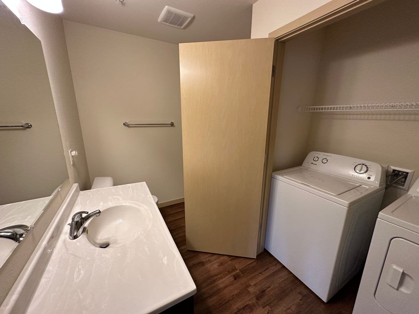 Windsor Apartment: 4320 North Towne Court