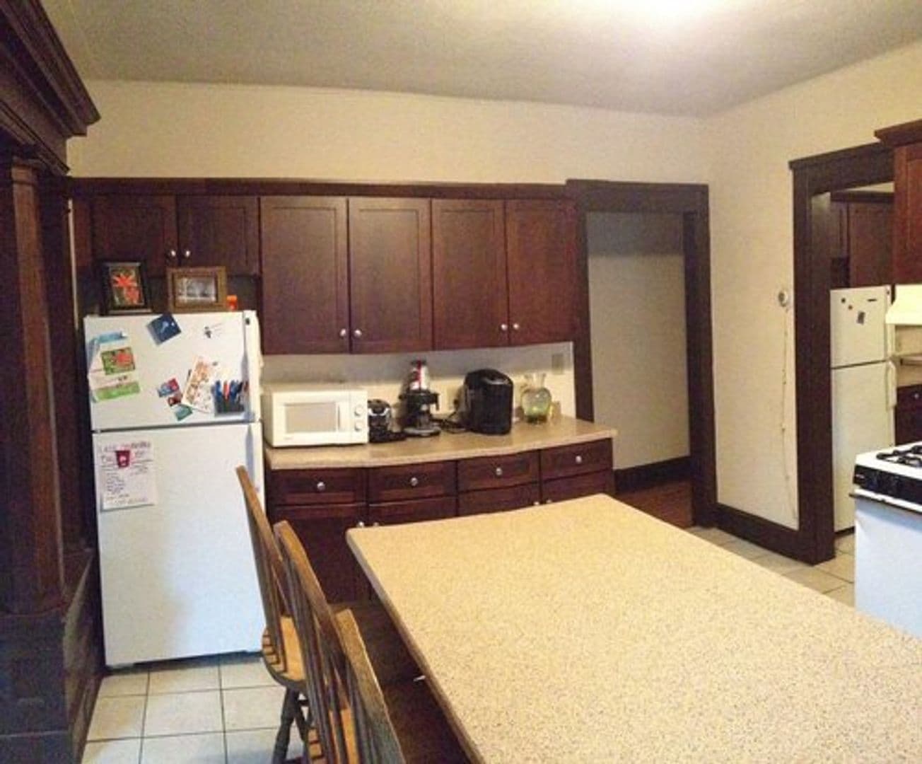 Madison Apartment: 411 Hawthorne Court