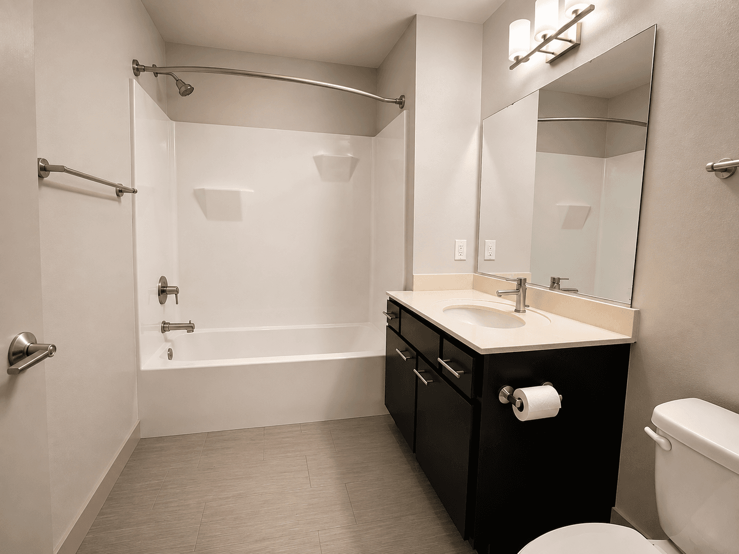 Madison Apartment: 309 S Blount st