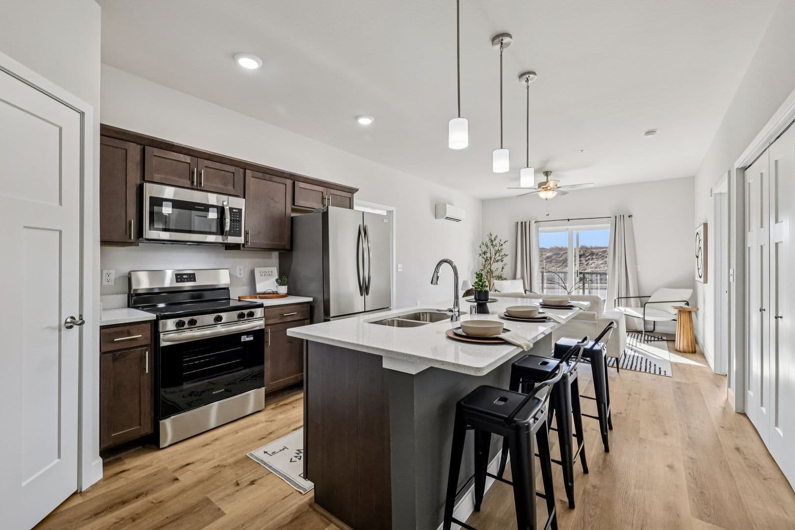 Fitchburg Apartment: 2987 Fitchrona Road