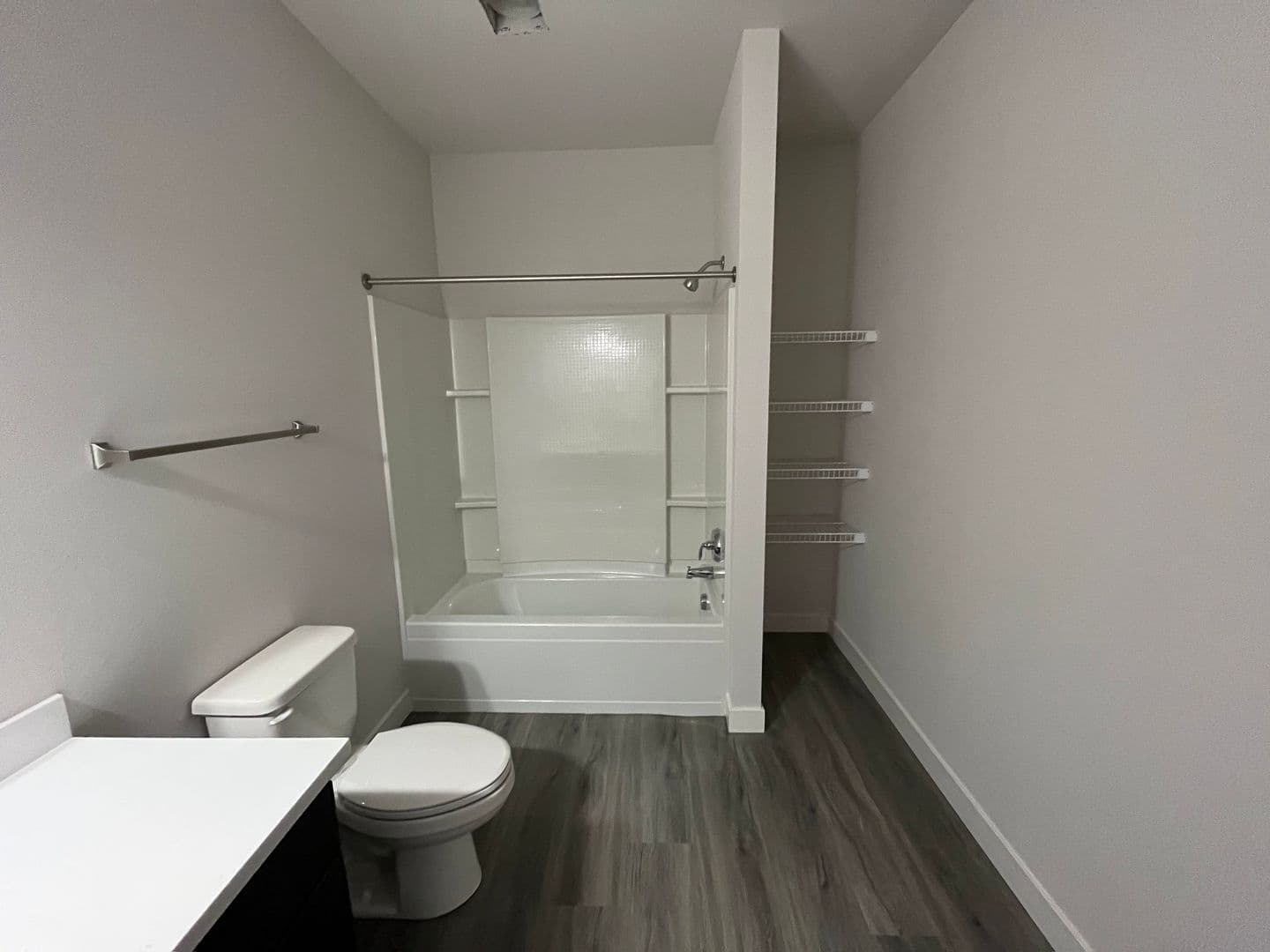 Cottage Grove Apartment: 100 W Limestone Pass