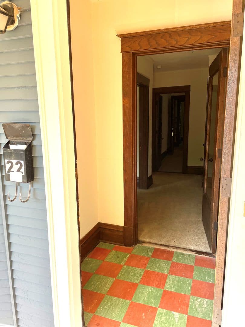 Madison Apartment: 22-24-26 Lathrop Street