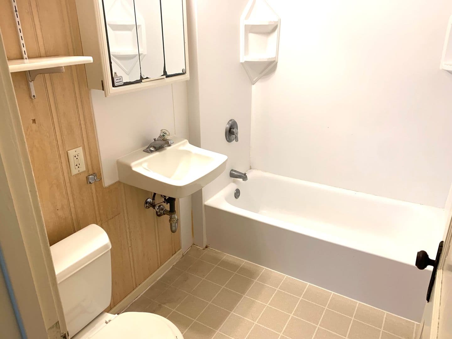Madison Apartment: 1615 Monroe Street
