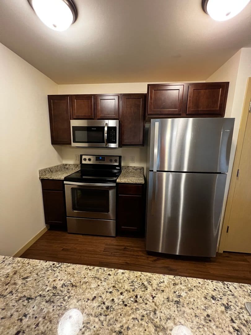 Windsor Apartment: 4320 North Towne Court