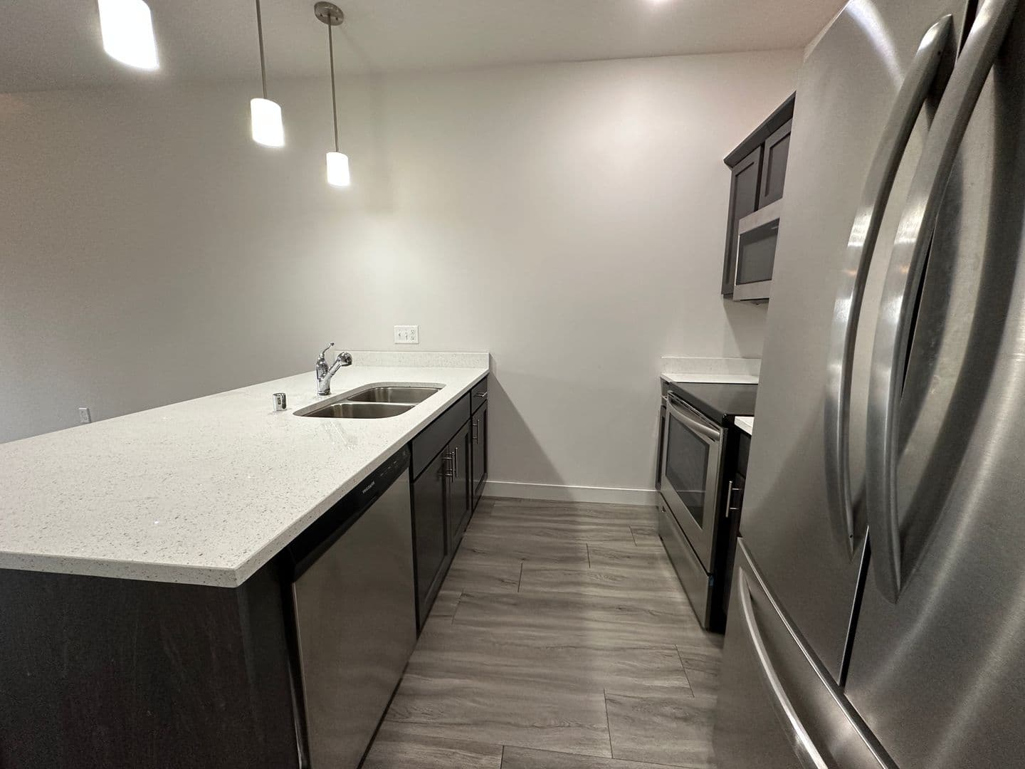 Cottage Grove Apartment: 2515 Gaston Road