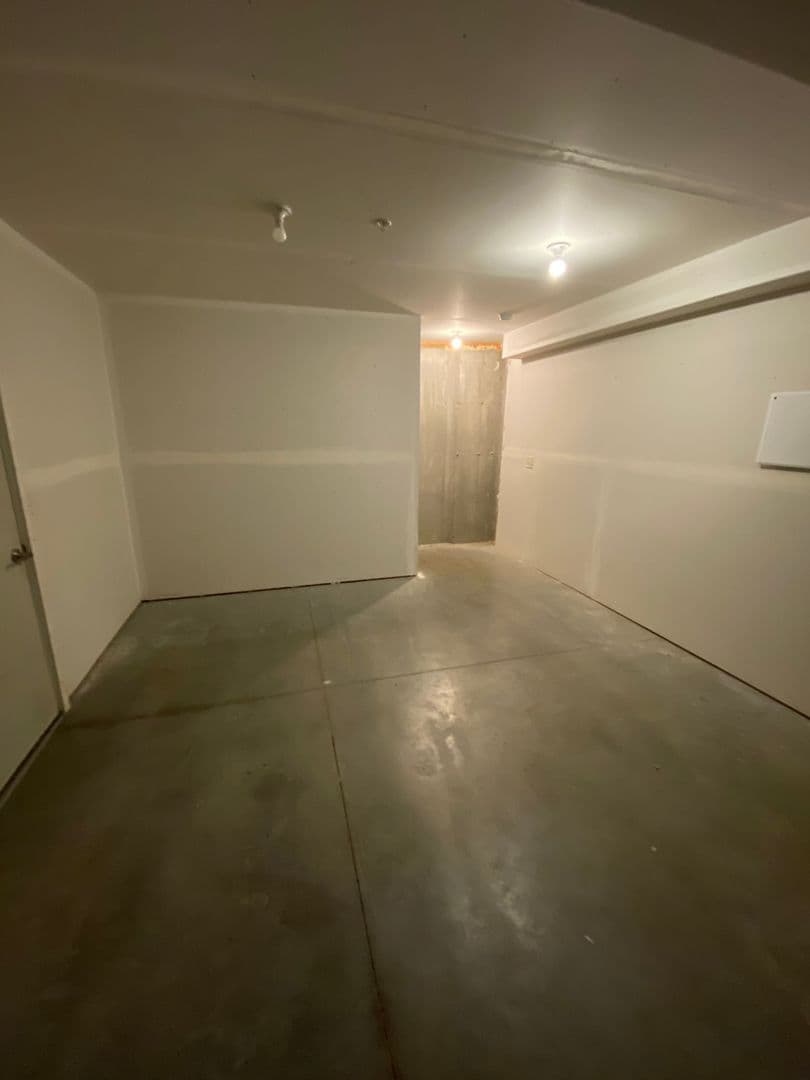 Windsor Apartment: 4320 North Towne Court