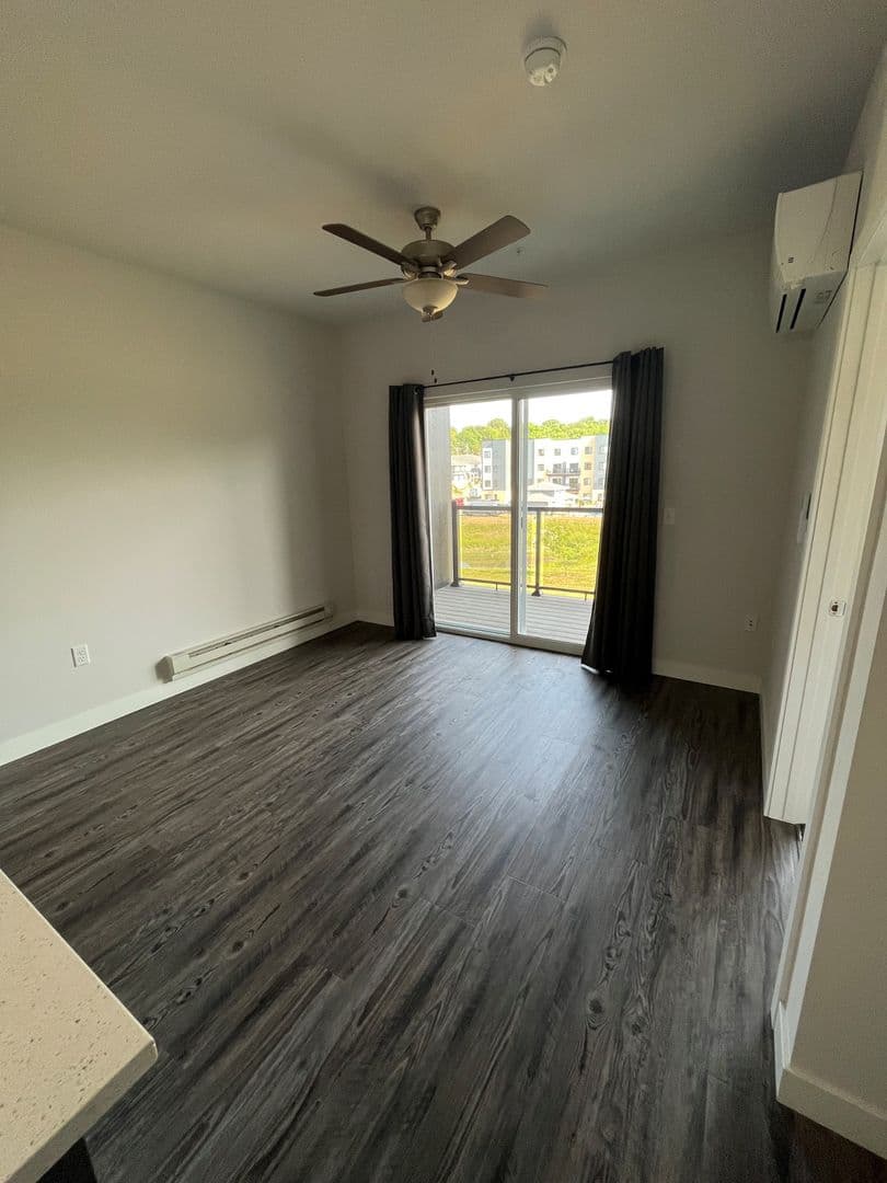 Cottage Grove Apartment: 2515 Gaston Road