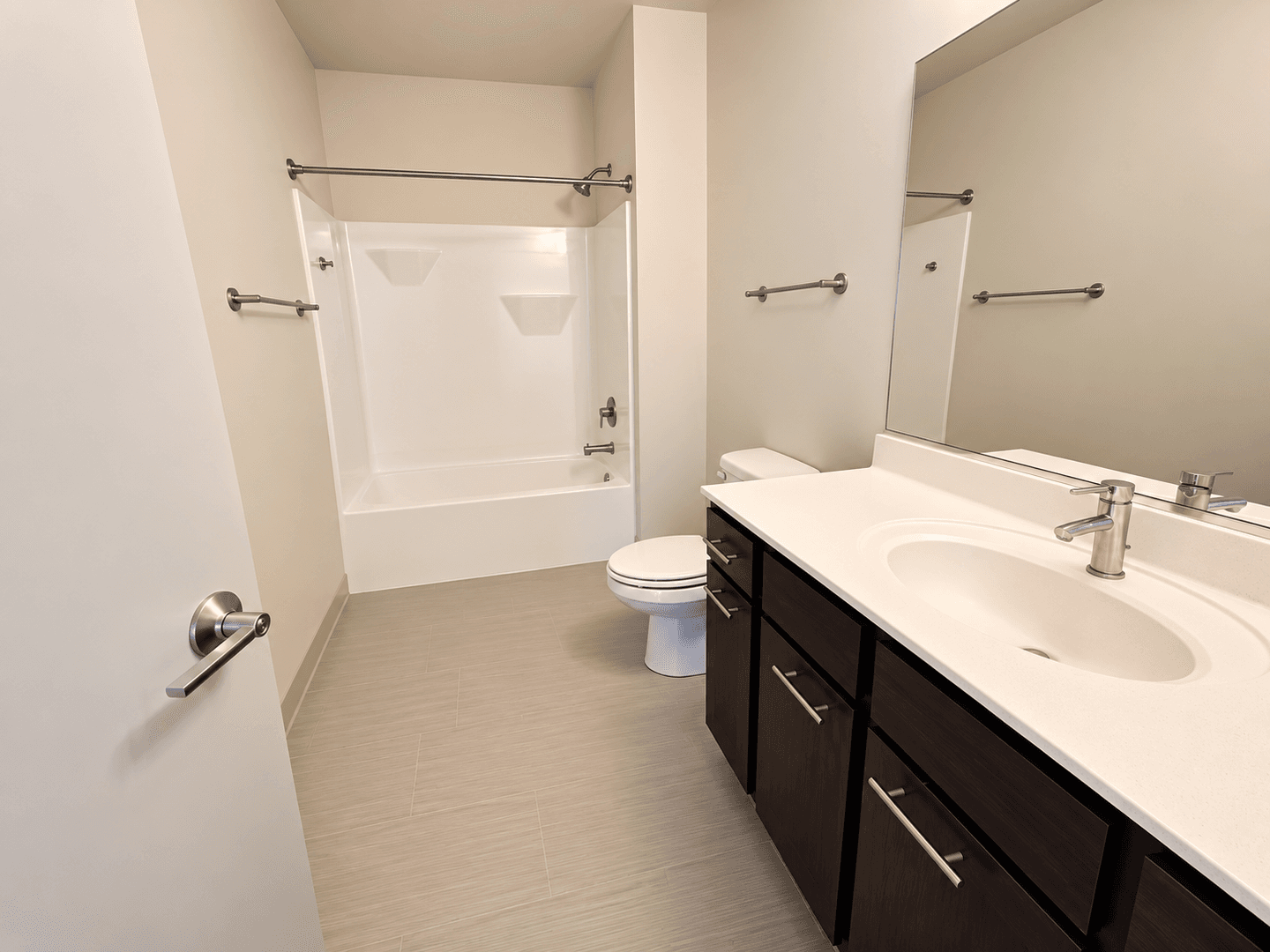 Madison Apartment: 309 S Blount st