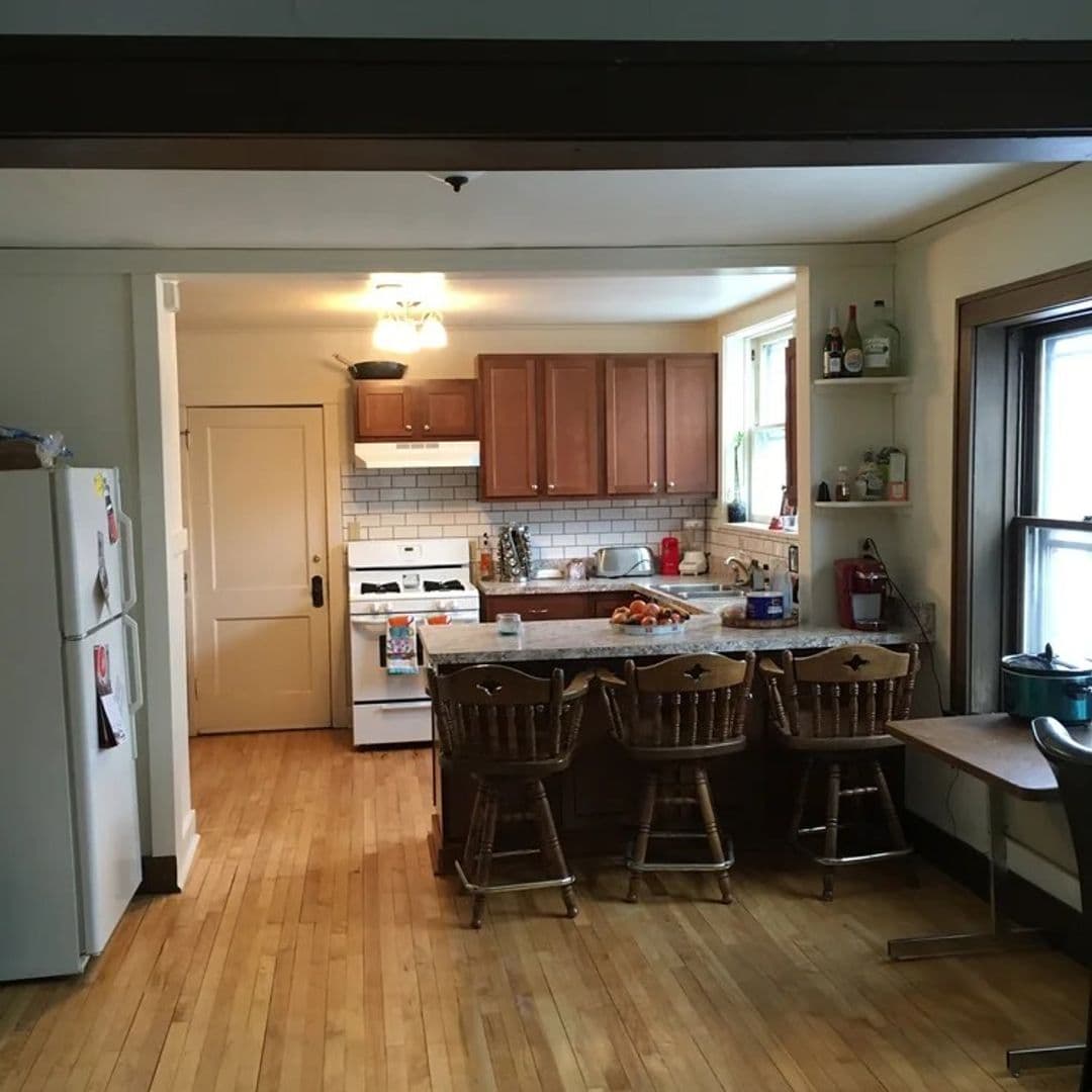 Madison Apartment: 1615 Monroe Street