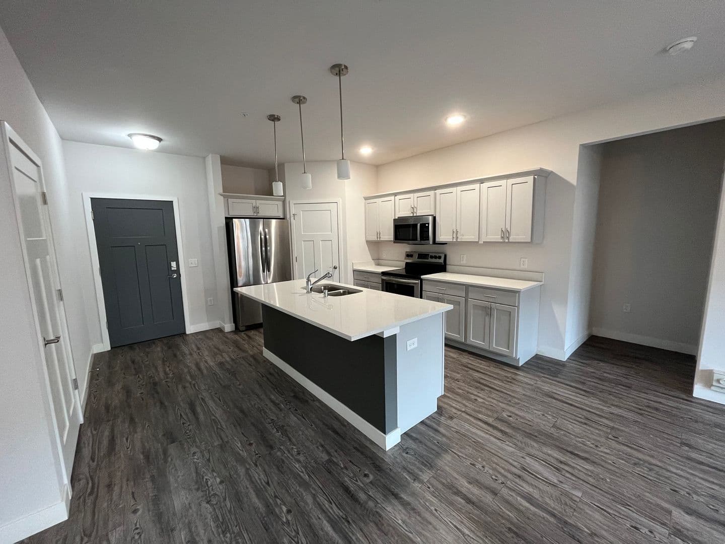 Cottage Grove Apartment: 2515 Gaston Road
