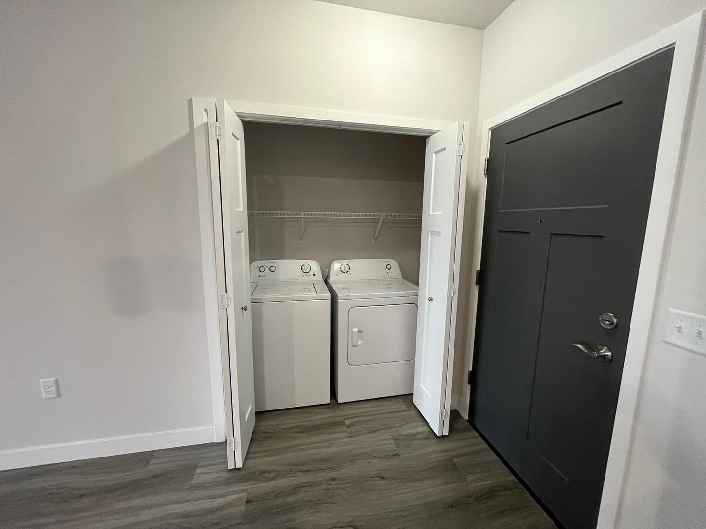 Cottage Grove Apartment: 100 W Limestone Pass