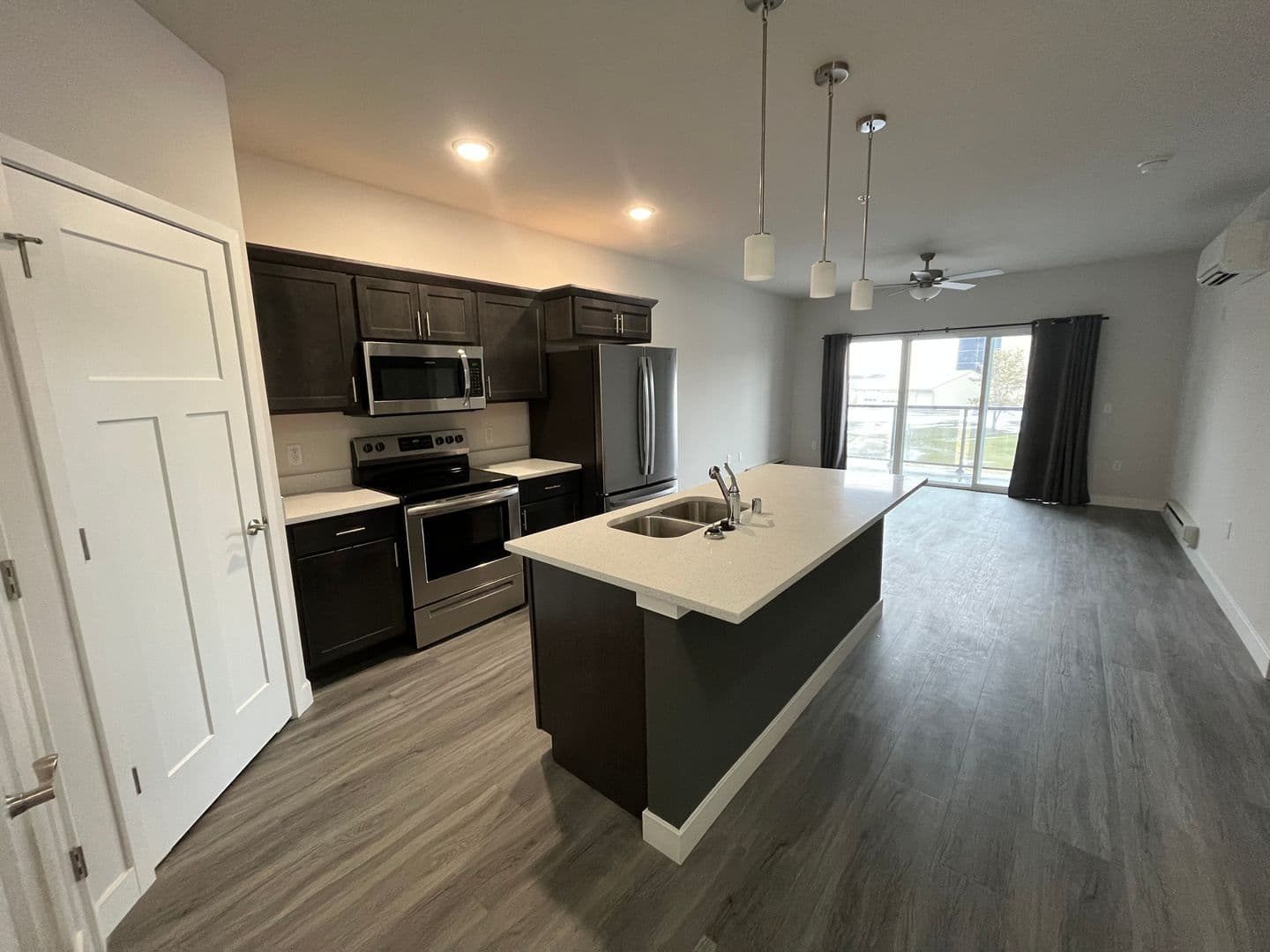 Cottage Grove Apartment: 2515 Gaston Road