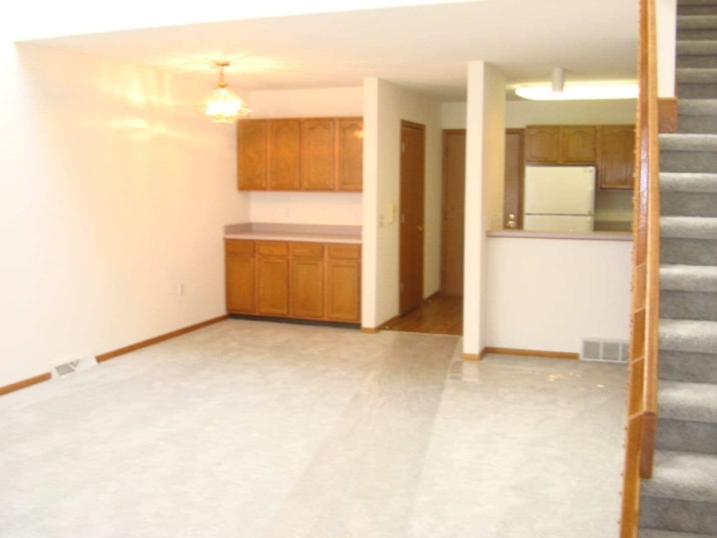 Madison Apartment: 6220-6322 McKee Rd