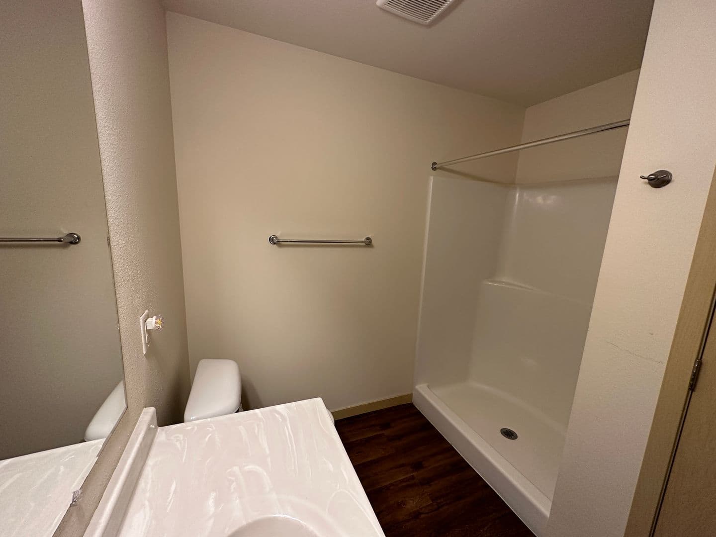 Windsor Apartment: 4320 North Towne Court