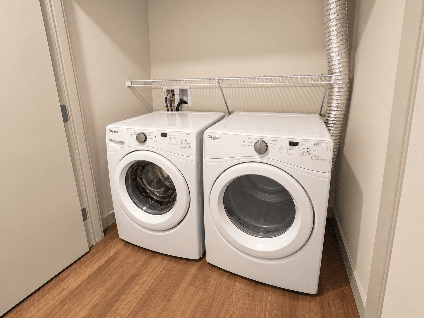 Madison Apartment: 309 S Blount st