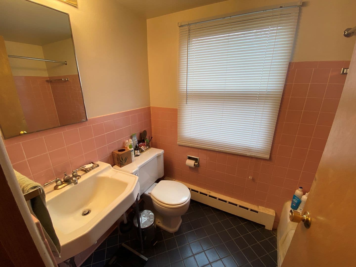 Madison Apartment: 506-518 Shepard Terrace, 602 N. Franklin Avenue, 2737 Lynn Terrace
