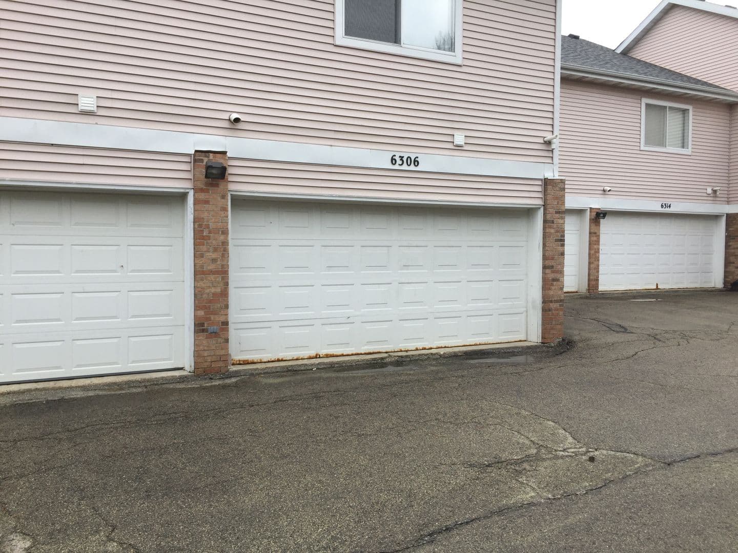 Madison Apartment: 6220-6322 McKee Rd