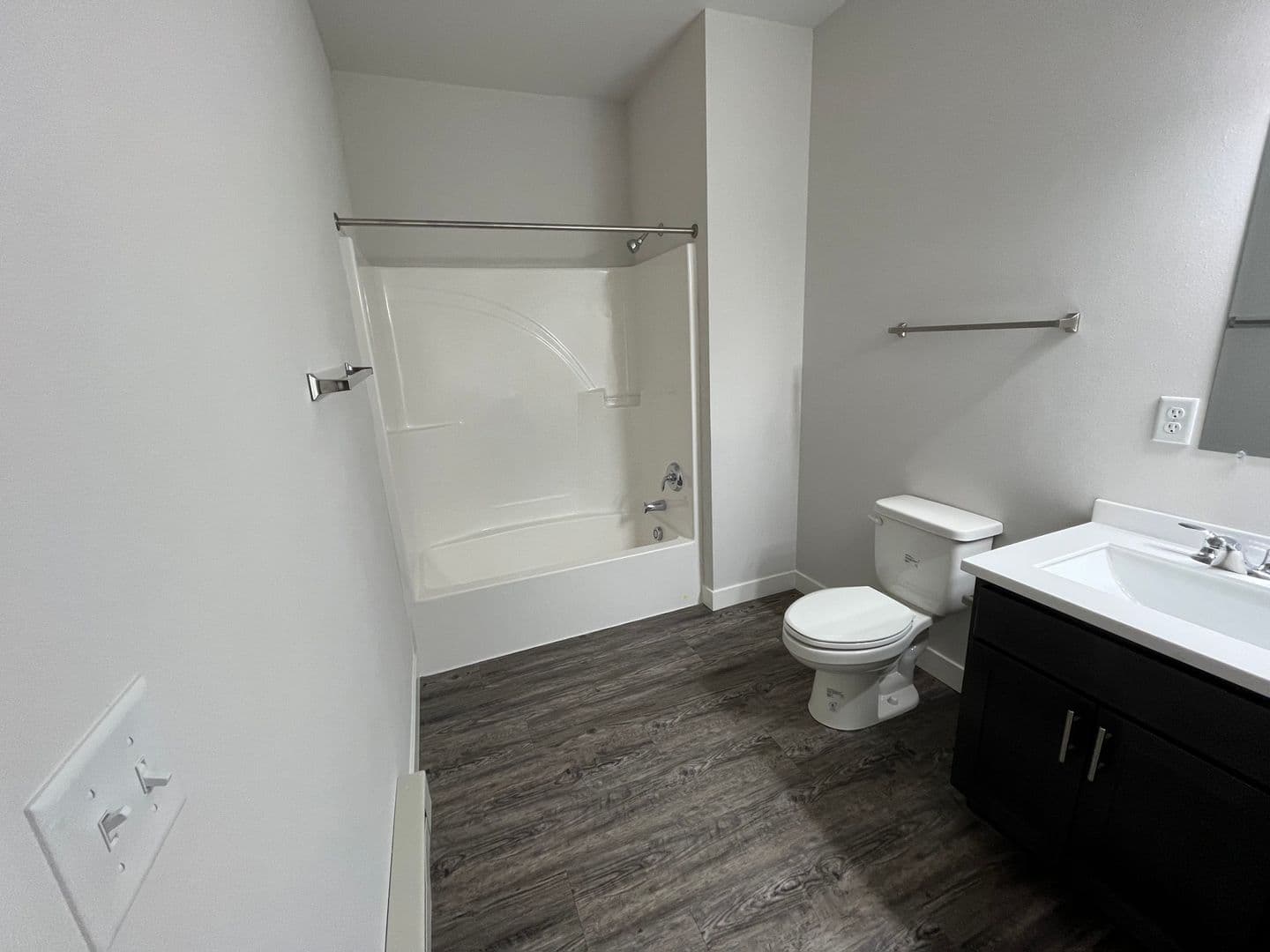 Cottage Grove Apartment: 2515 Gaston Road