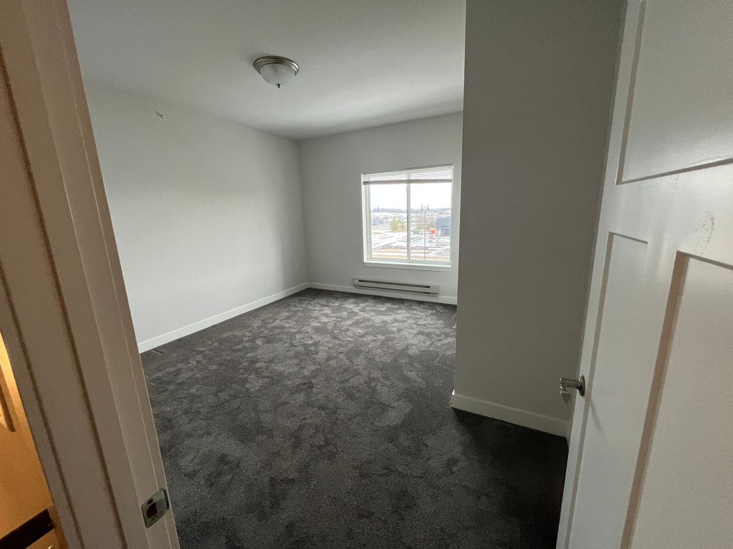 Cottage Grove Apartment: 100 W Limestone Pass