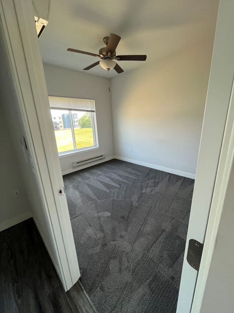 Cottage Grove Apartment: 2515 Gaston Road