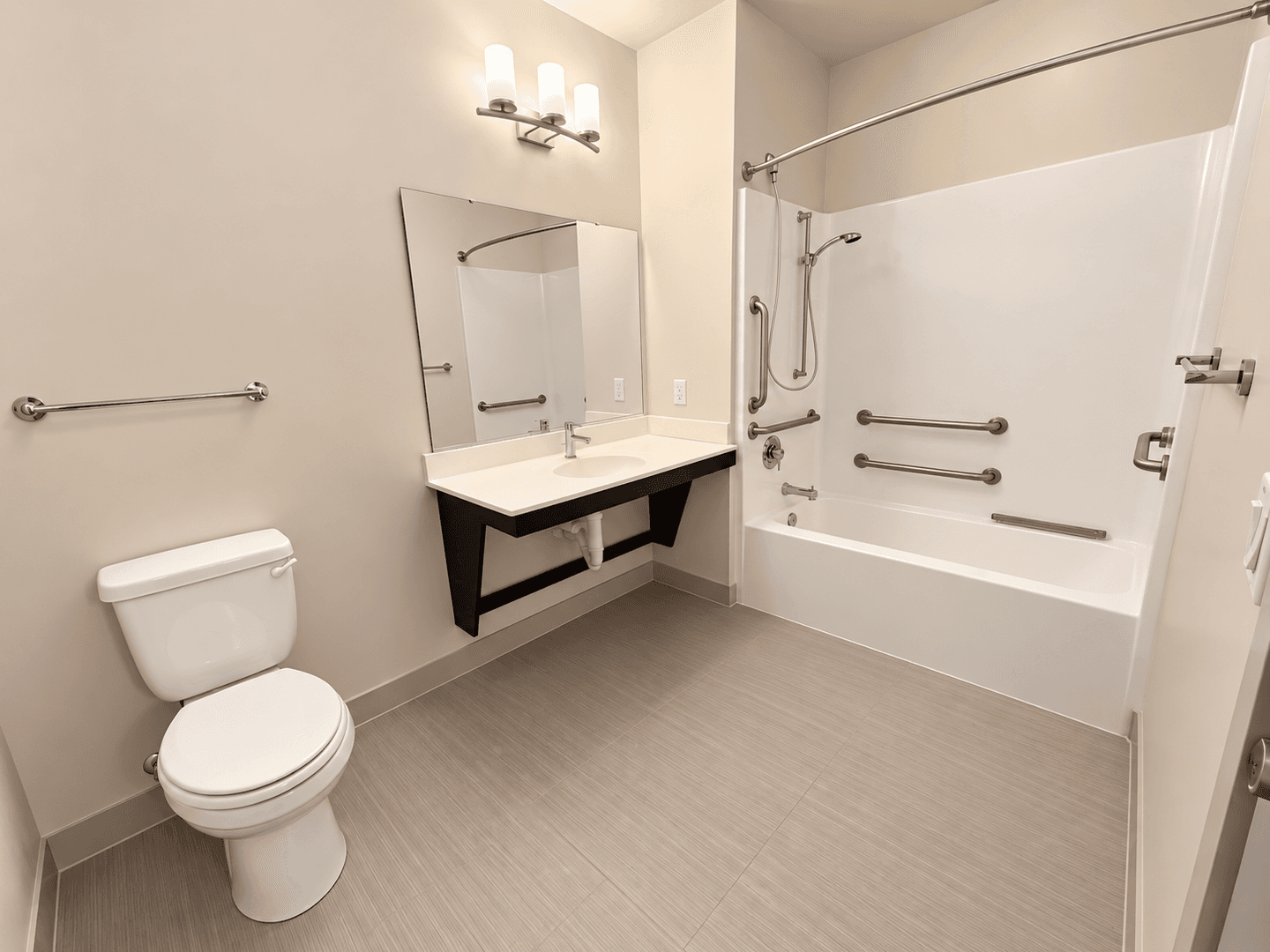 Madison Apartment: 309 S Blount st