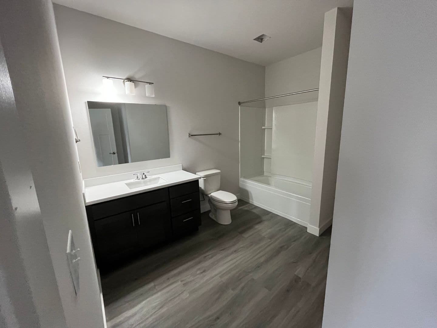 Cottage Grove Apartment: 2515 Gaston Road