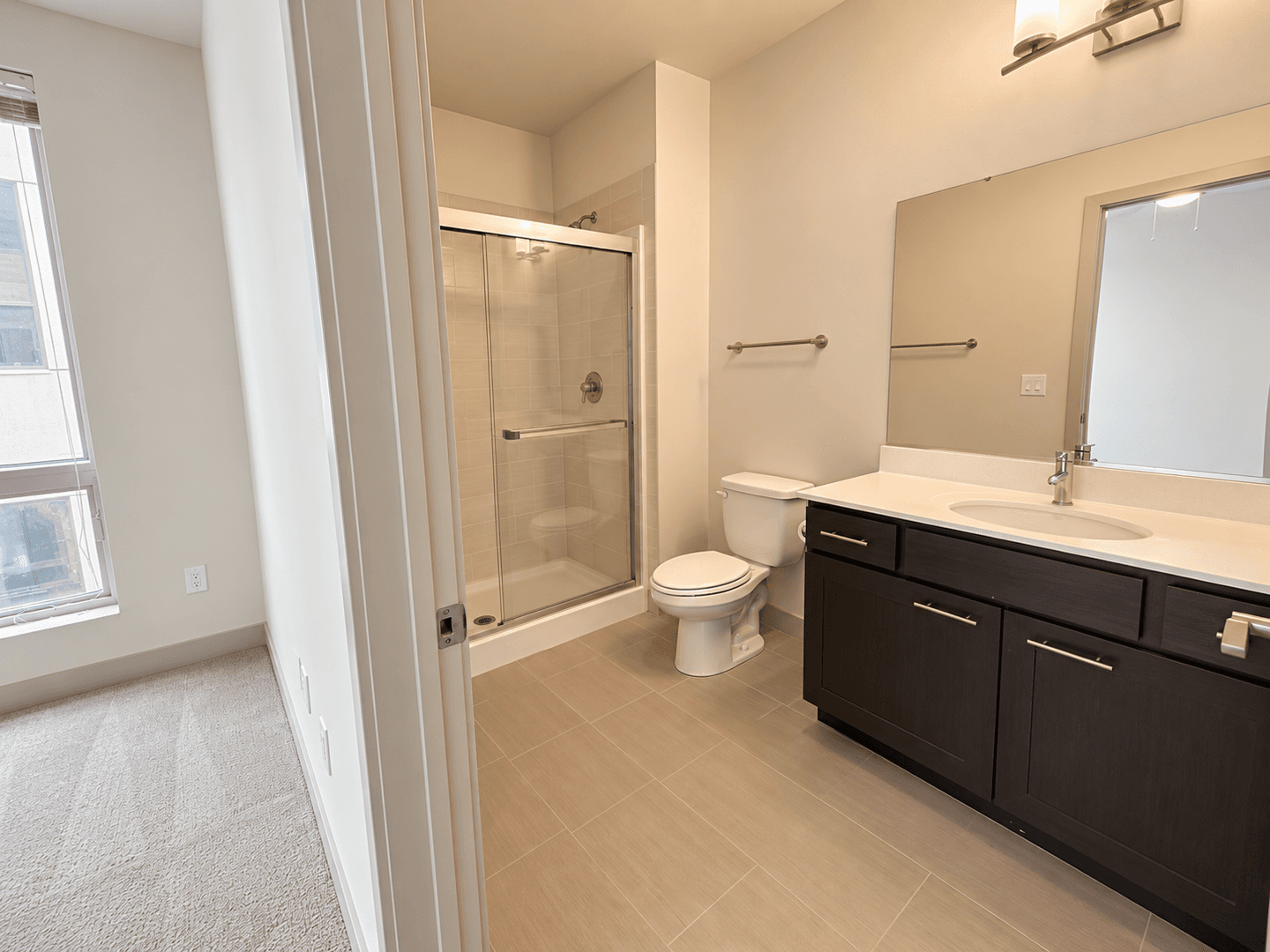 Madison Apartment: 309 S Blount st