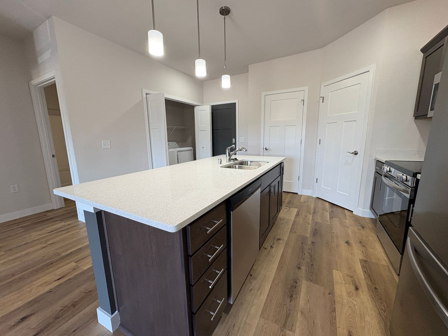 Fitchburg Apartment: 5115 & 5117 Central Park Place