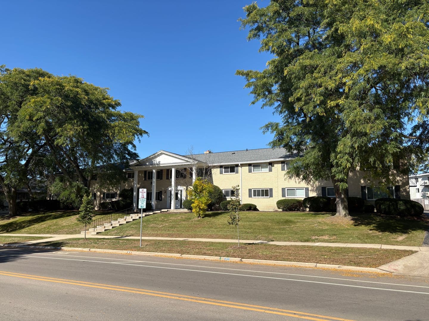 Madison Apartment: 5022 Sheboygan Ave