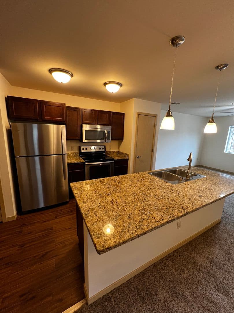 Windsor Apartment: 4320 North Towne Court