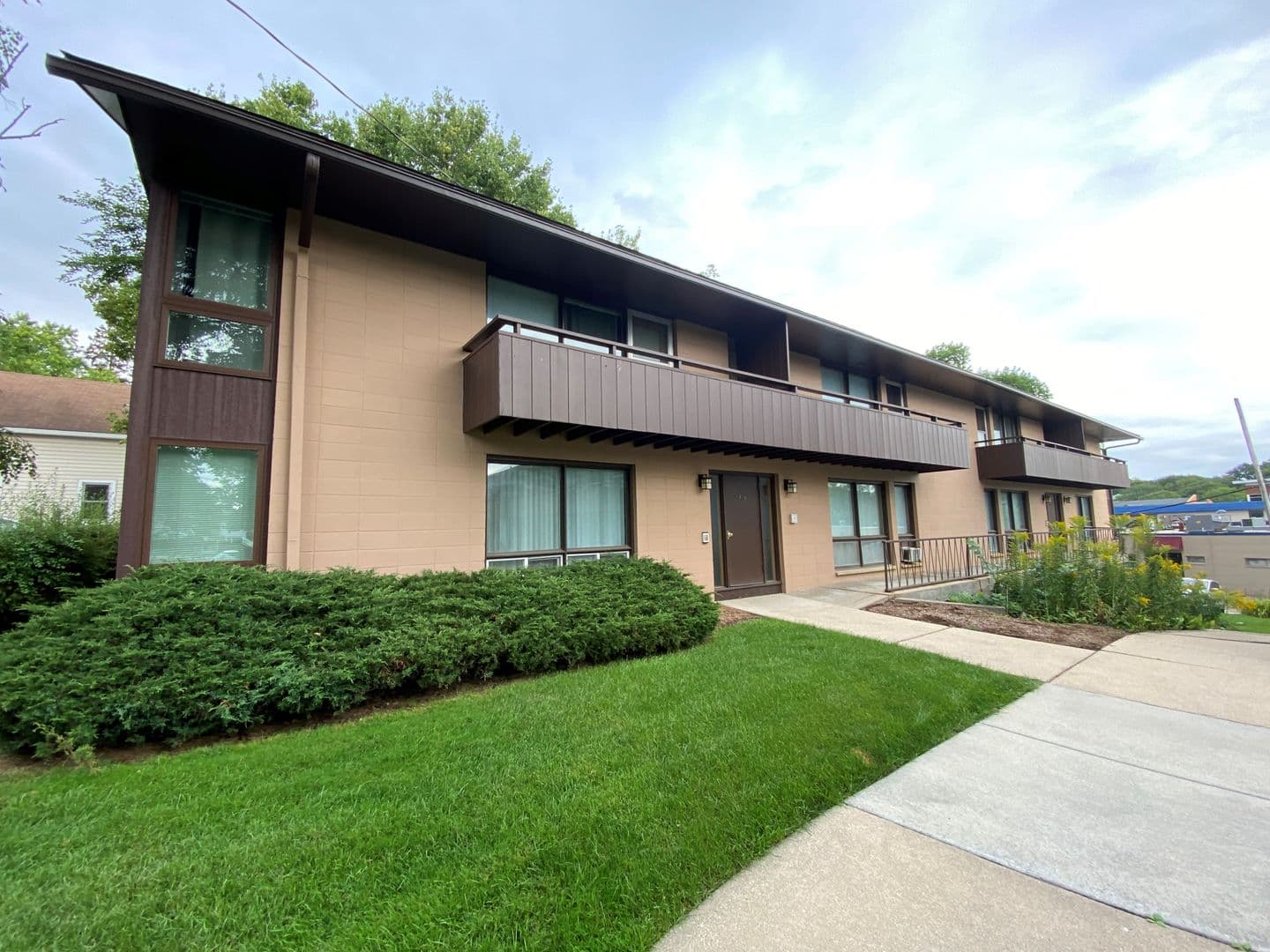Madison Apartment: 506-518 Shepard Terrace, 602 N. Franklin Avenue, 2737 Lynn Terrace