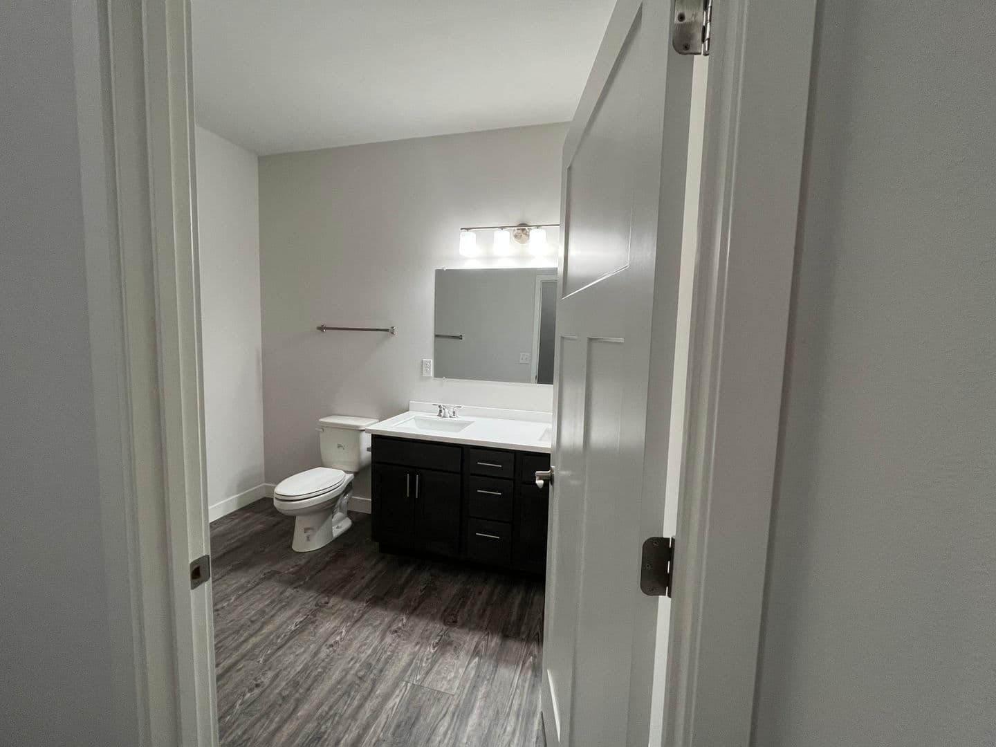 Cottage Grove Apartment: 100 W Limestone Pass