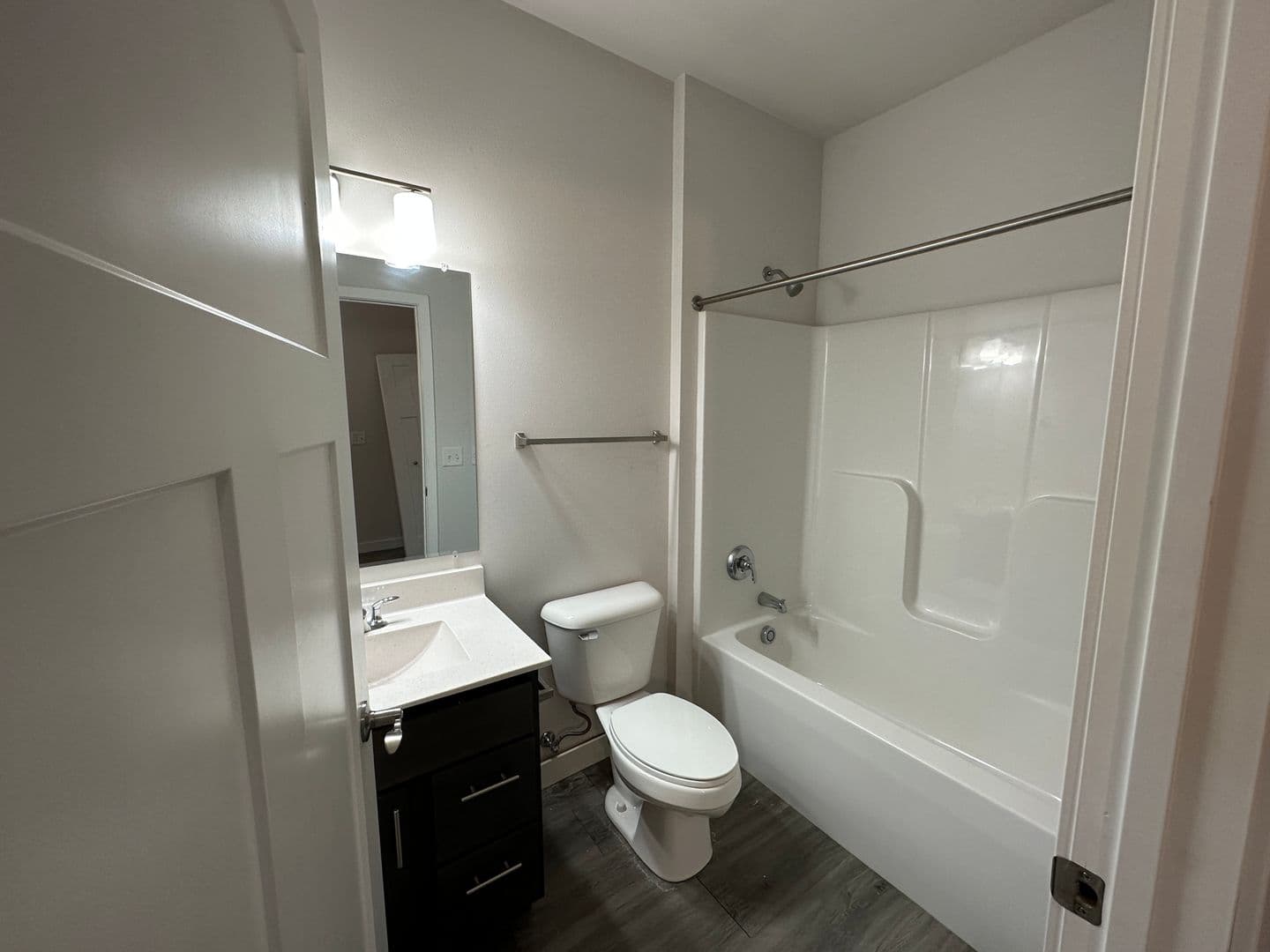 Cottage Grove Apartment: 2515 Gaston Road