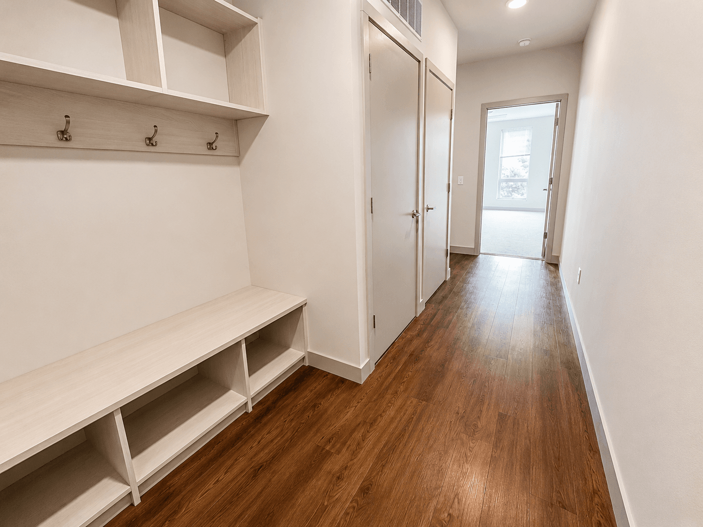 Madison Apartment: 309 S Blount st
