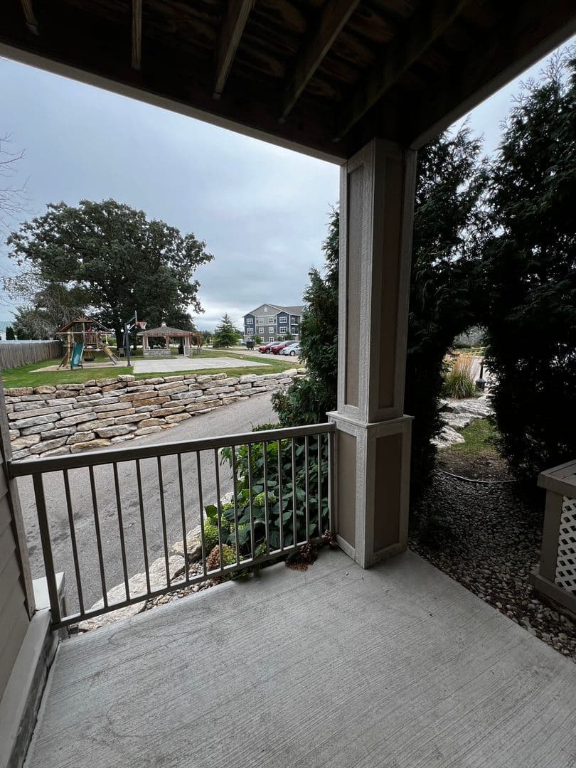 Windsor Apartment: 4320 North Towne Court