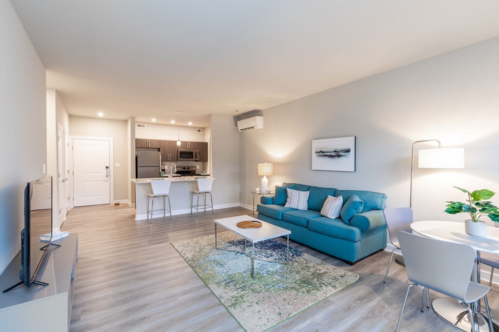 Rotterdam Apartment: 291 North Thompson St.