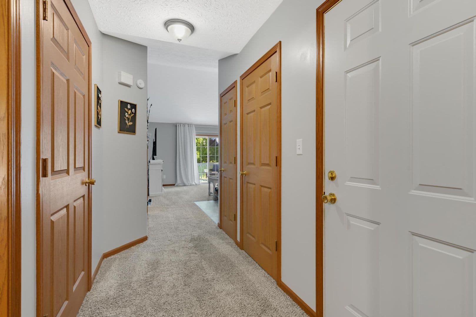 Norton Apartment: 3953 & 3954 Mt. Vernon Blvd.