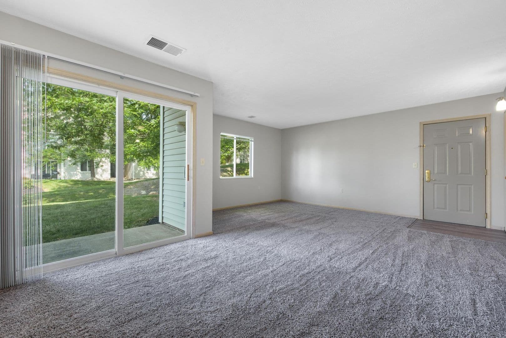 Norton Apartment: 3343 Columbia Woods Dr