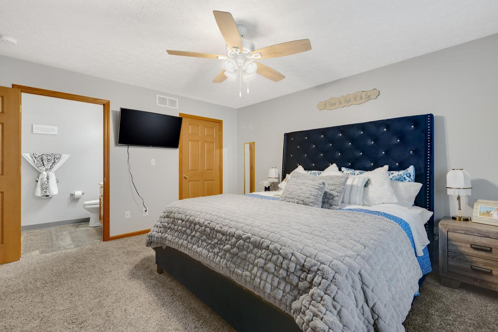 Norton Apartment: 3953 & 3954 Mt. Vernon Blvd.