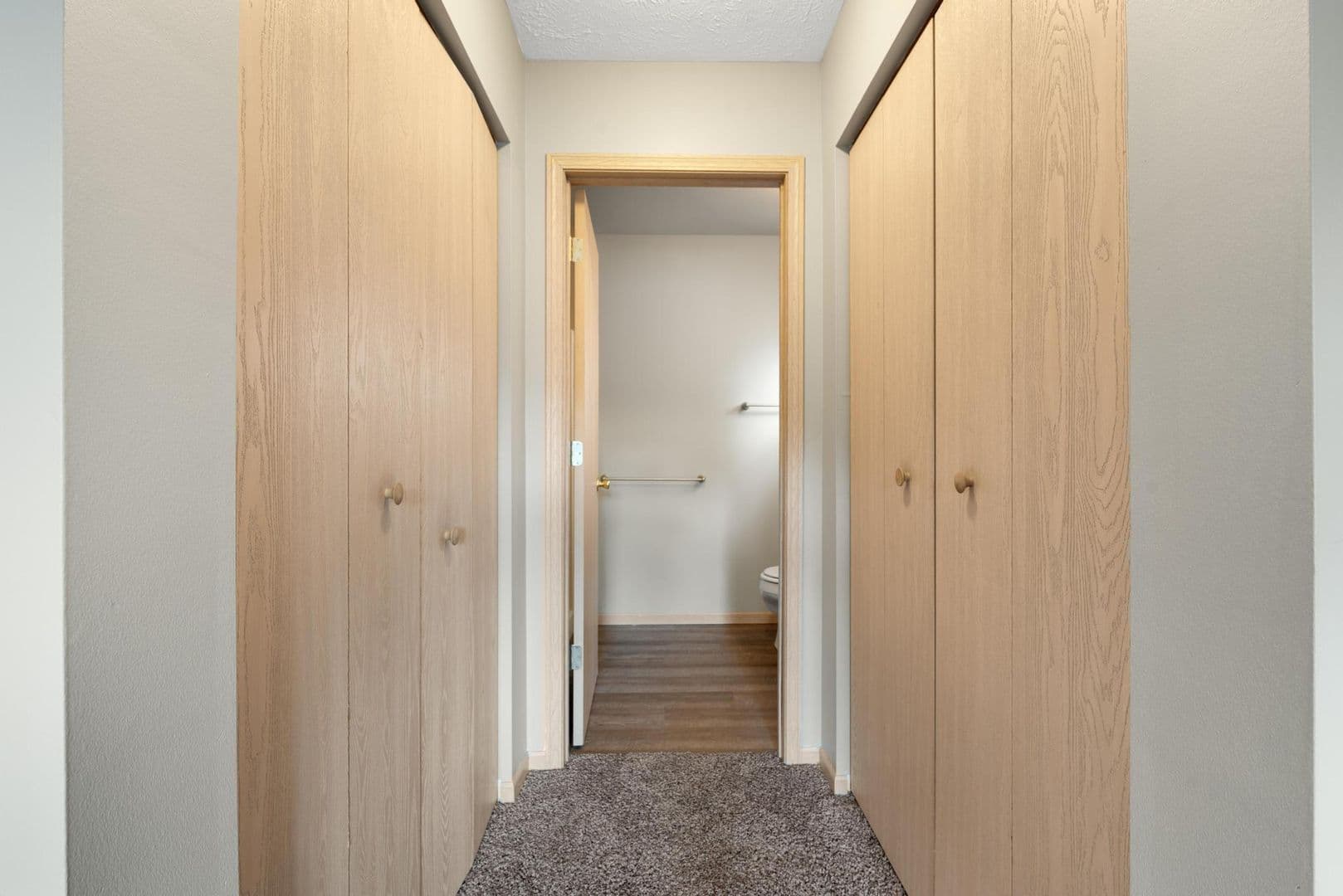 Norton Apartment: 3343 Columbia Woods Dr