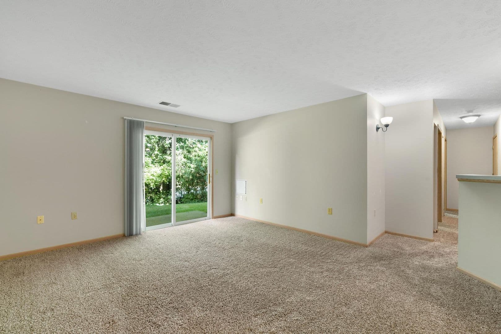 Norton Apartment: 3343 Columbia Woods Dr
