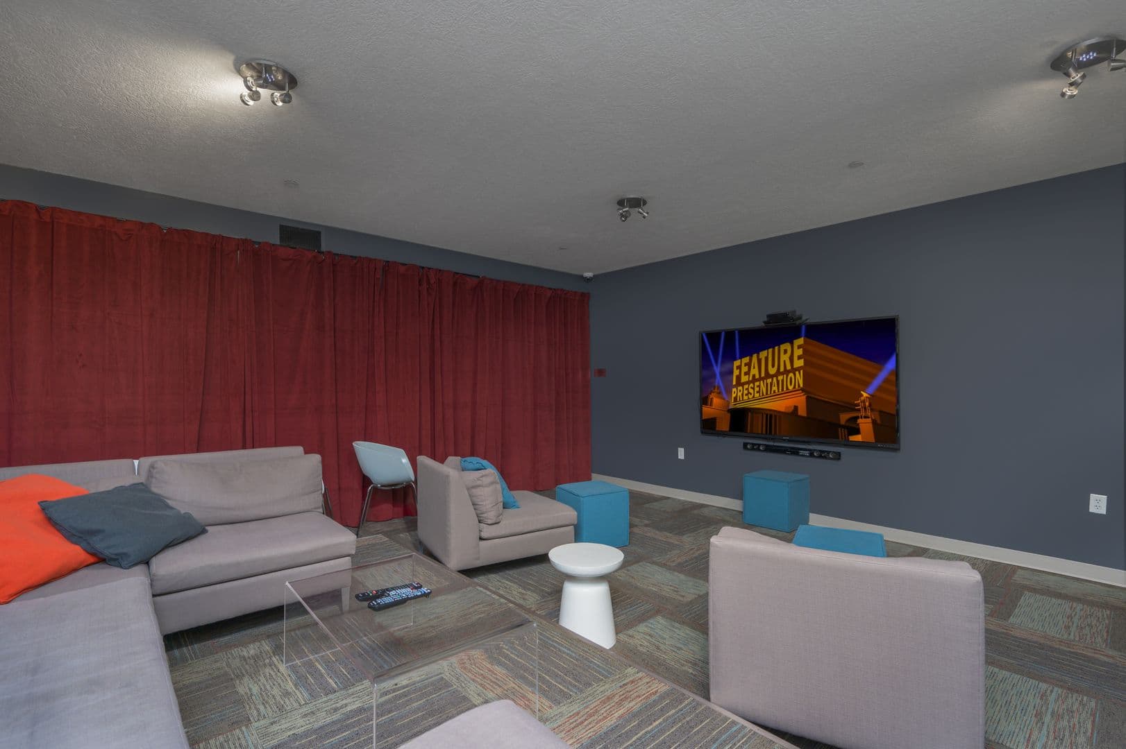 Akron Apartment: 401 S. Main St.