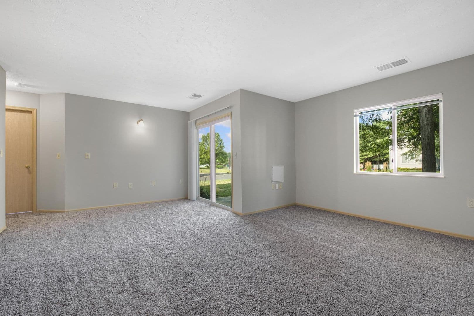 Norton Apartment: 3343 Columbia Woods Dr